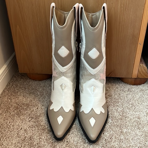 NWOT ShuShop Zizi Western Boots - Picture 4 of 13